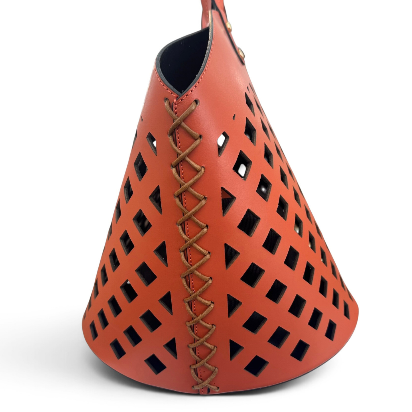 Bolso de piel calado