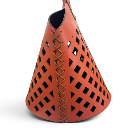 Bolso de piel calado