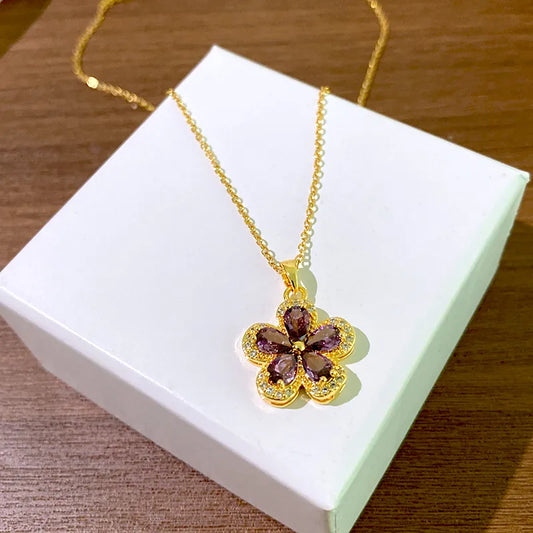 Colar Flor Vitoriana